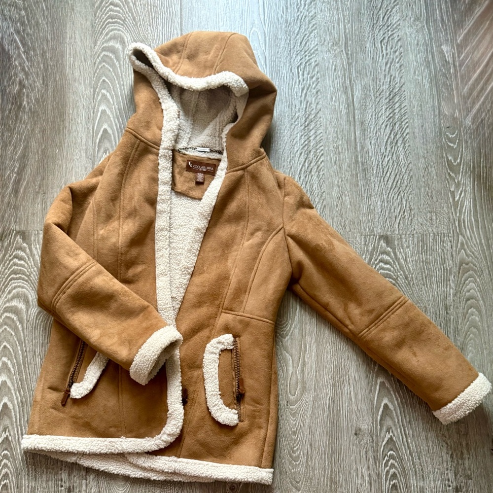 Koolaburra by UGG Shearling-Lined Hooded Coat – Camel | Cozy Winter